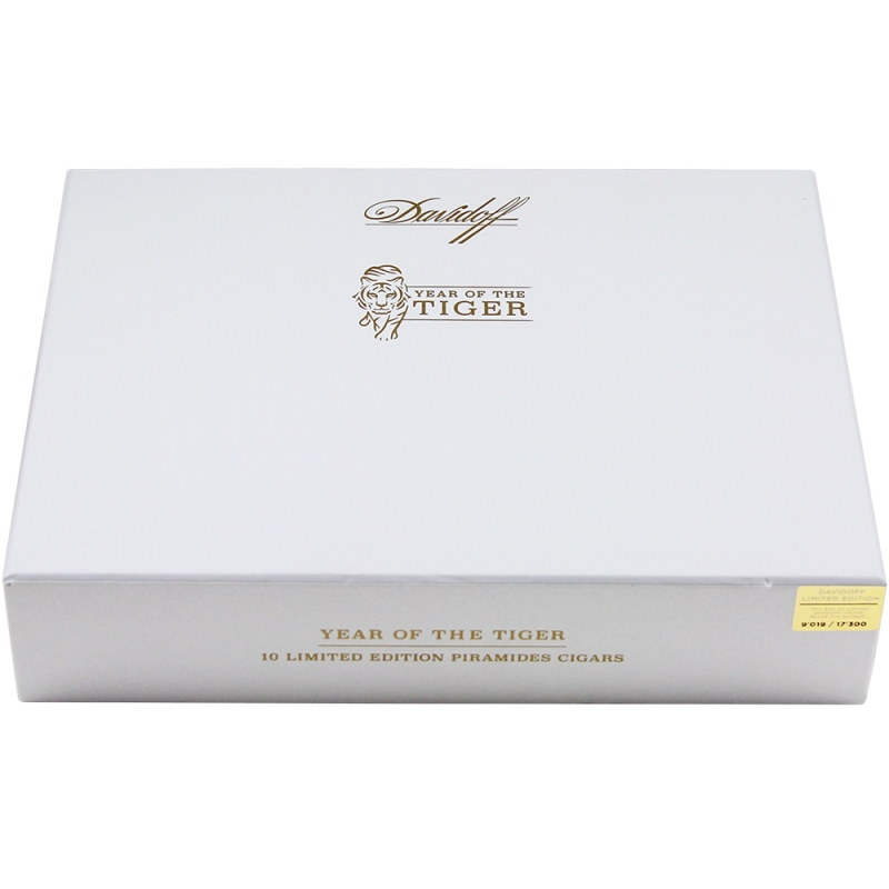 eleganckie pudełko z cygarami davidoff, prezent dla konesera cygar