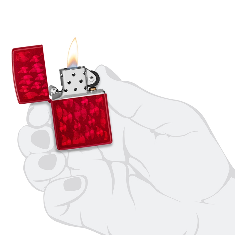 zapalniczka zippo candy apple red idealnie leży w dłoni