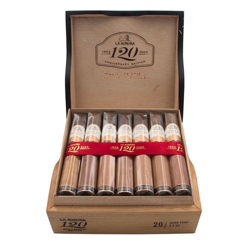 Otwarte pudełko cygar La Aurora 120th Anniversary Gran Toro Otwarte pudełko cygar La Aurora 120th Anniversary Gran Toro