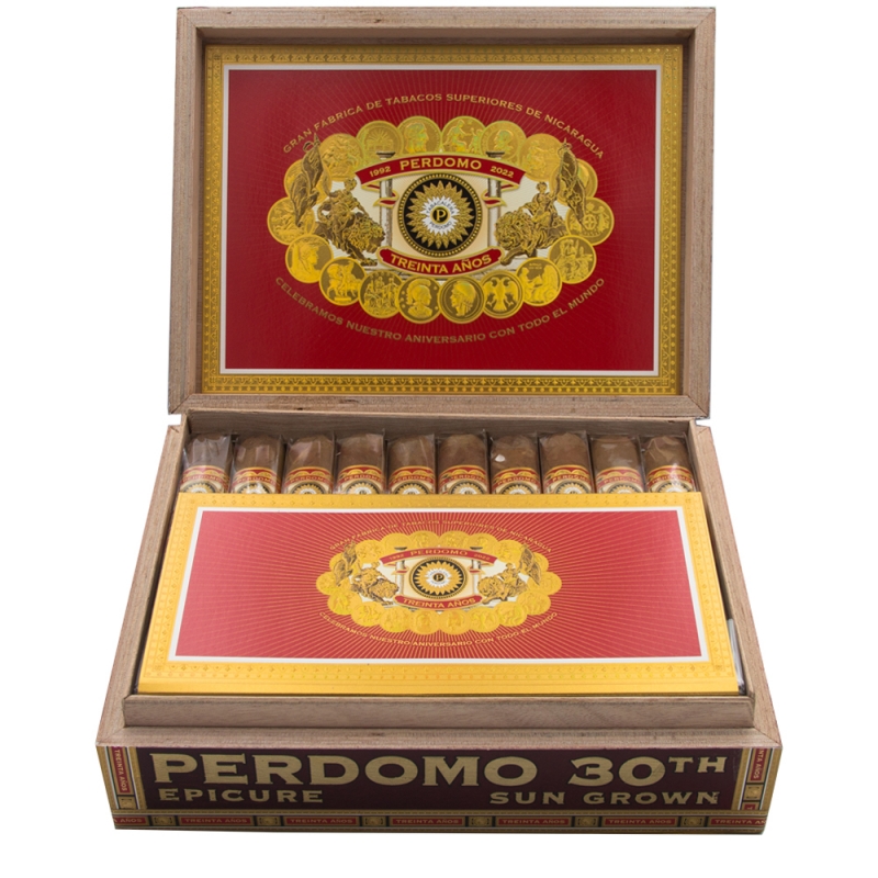 Otwarte pudełko Perdomo 30th Anniversary Sungrown Epicure