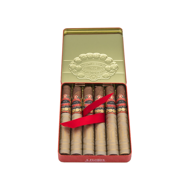 Otwarta blaszka z cygarami PDR A. Flores 1975 Gran Reserva Corojo 2006 Puritos Otwarta blaszka z cygarami PDR A. Flores 1975 Gran Reserva Corojo 2006 Puritos