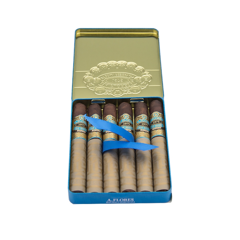 Otwarta blaszka z cygarami PDR A. Flores 1975 Gran Reserva Maduro Puritos Otwarta blaszka z cygarami PDR A. Flores 1975 Gran Reserva Maduro Puritos