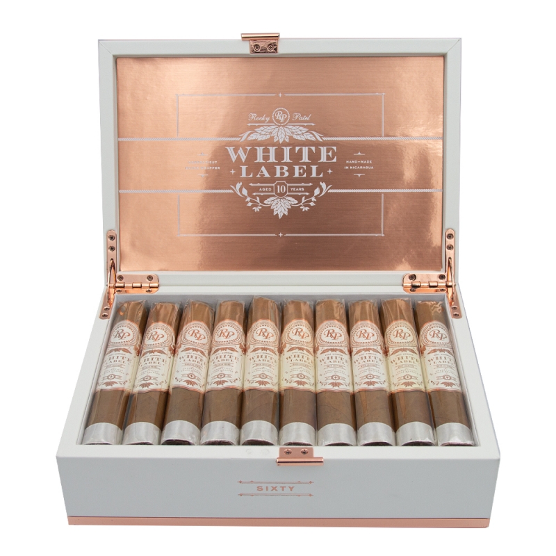 20szt. pełne pudełko wypełnione cygarami od Rocky Patel 20szt. pełne pudełko wypełnione cygarami od Rocky Patel