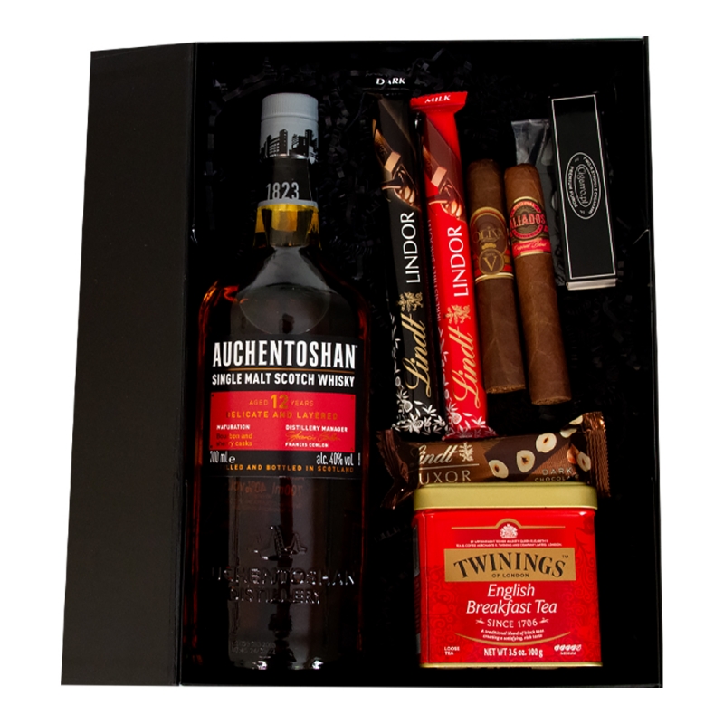 pomysł na prezent w czerwonym motywie ze szkocką whisky pomysł na prezent w czerwonym motywie ze szkocką whisky