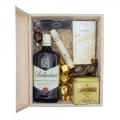 zawartość zestawu z whisky Ballantines i cygarem Oliva zawartość zestawu z whisky Ballantines i cygarem Oliva