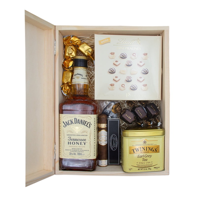 zawartośc zestawu z whisky Jack Daniels Honey i cygarem Plasencia zawartośc zestawu z whisky Jack Daniels Honey i cygarem Plasencia