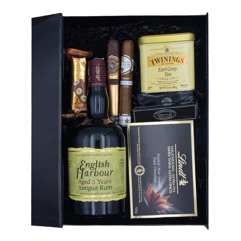 wytrawny rum z Antigui ze słodyczami, herbatą i cygarami wytrawny rum z Antigui ze słodyczami, herbatą i cygarami