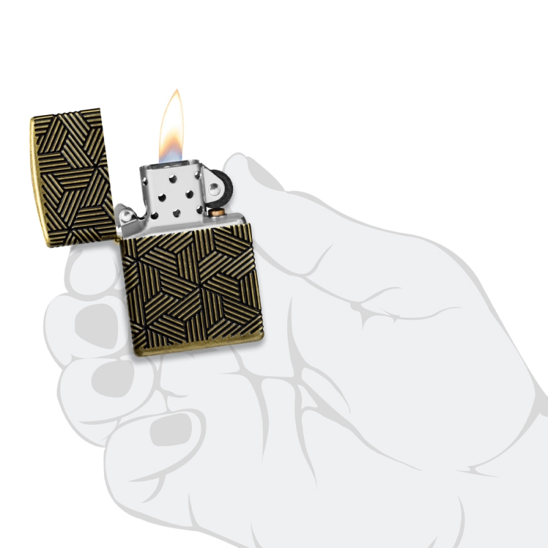 zapalniczka benzynowa Zippo w motywie geometrii w dłoni zapalniczka benzynowa Zippo w motywie geometrii w dłoni