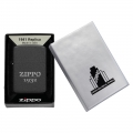 pudełeczko prezentowe z zapalniczką Zippo w środku pudełeczko prezentowe z zapalniczką Zippo w środku
