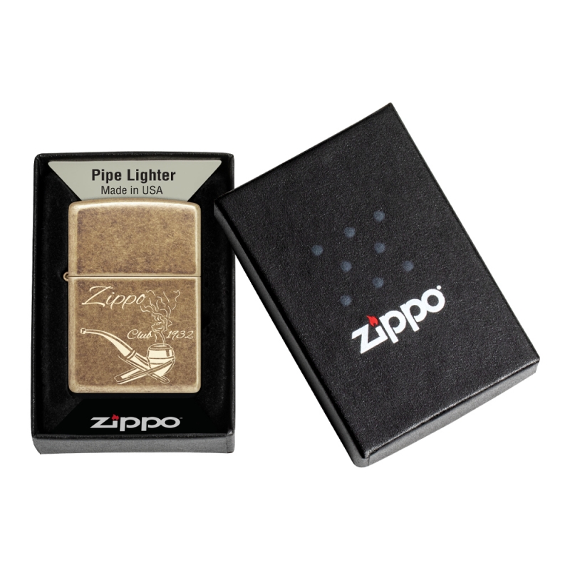 czarne pudełeczko z logo zippo z zapalniczką fajkową w środku czarne pudełeczko z logo zippo z zapalniczką fajkową w środku