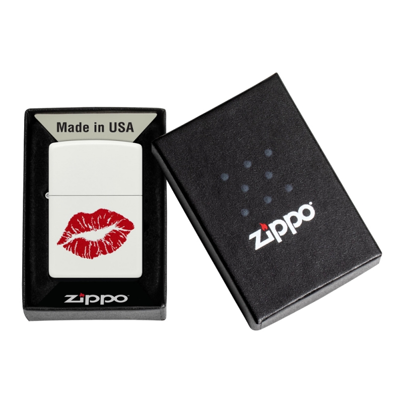 biała zapalniczka w czarnym pudełku z logo Zippo biała zapalniczka w czarnym pudełku z logo Zippo
