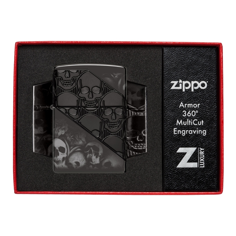 Zapalniczka Zippo Armor Skulls Design 60007451 w czerwonym pudełku Zapalniczka Zippo Armor Skulls Design 60007451 w czerwonym pudełku