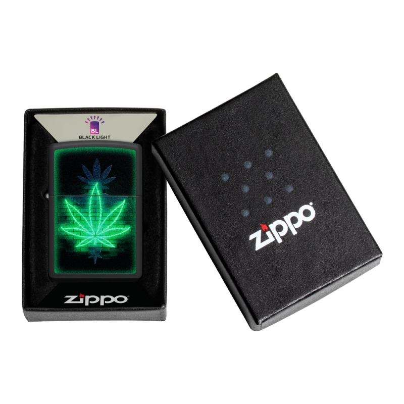 Zapalniczka Zippo Glowing Leaf Design 60007212 w czarnym pudełku Zapalniczka Zippo Glowing Leaf Design 60007212 w czarnym pudełku