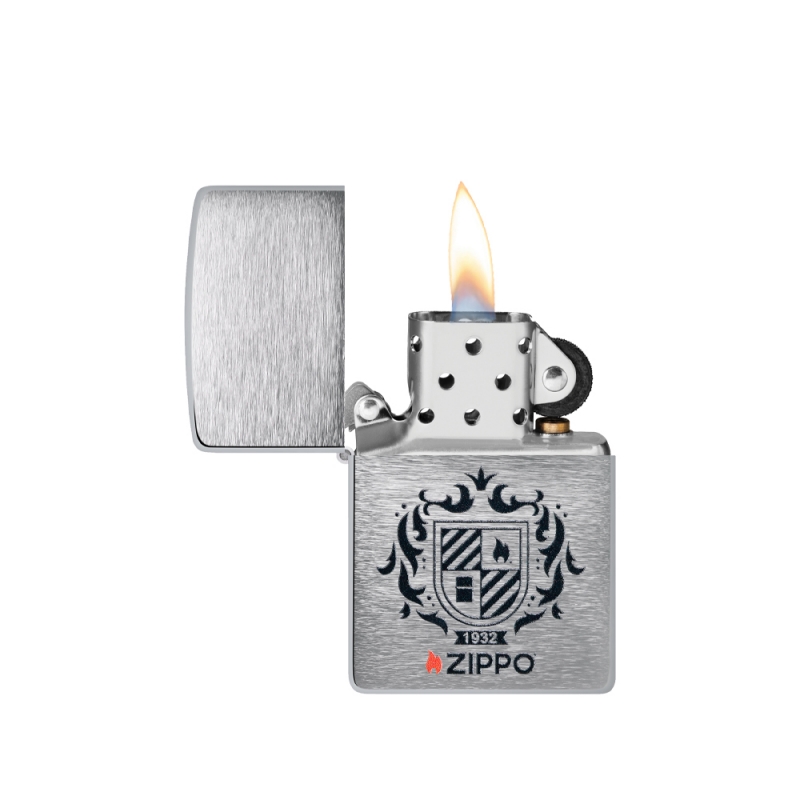 Zapalniczka Zippo Heraldic Crest Design 60007303 odpalona Zapalniczka Zippo Heraldic Crest Design 60007303 odpalona