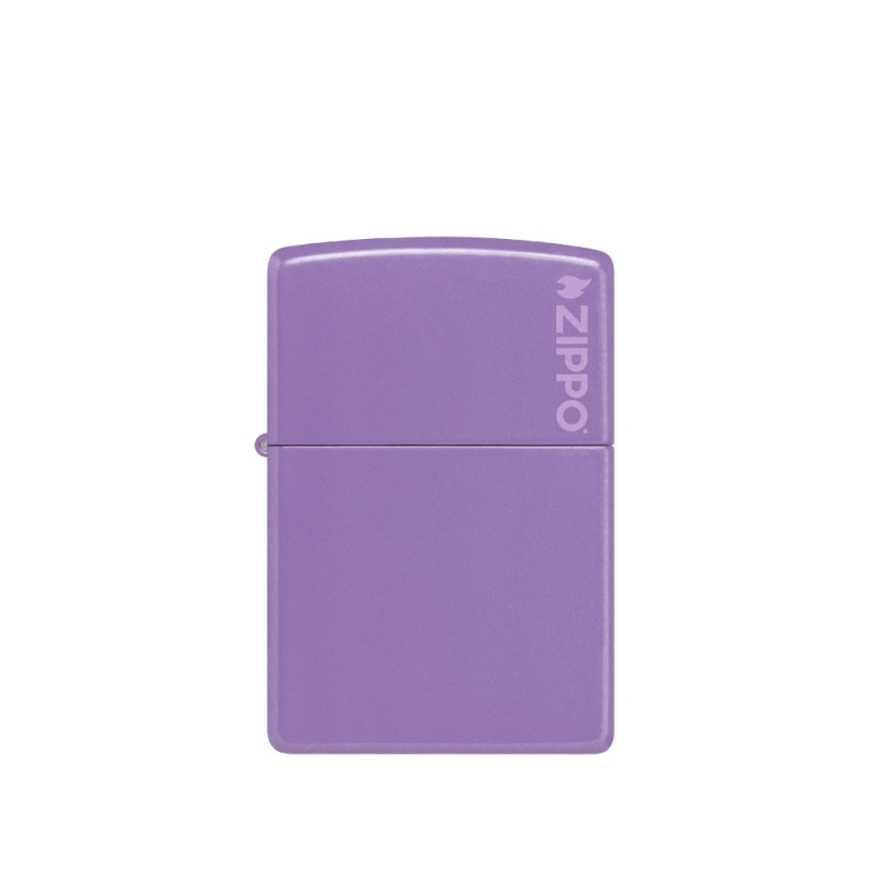 zapalniczka w kolorze lawendowym z widocznym logo ZIppo