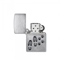 otwarta zapalniczka Zippo w chromowanym kolorze otwarta zapalniczka Zippo w chromowanym kolorze