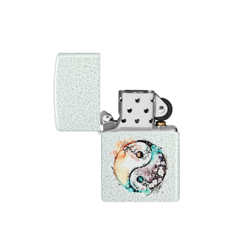 otwarta Zapalniczka Zippo Yin Yang Design 60007228 ze srebrnym środkiem otwarta Zapalniczka Zippo Yin Yang Design 60007228 ze srebrnym środkiem