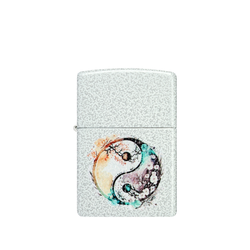 pokazana od frontu zapalniczka Zippo z ilustracją Yin Yang pokazana od frontu zapalniczka Zippo z ilustracją Yin Yang