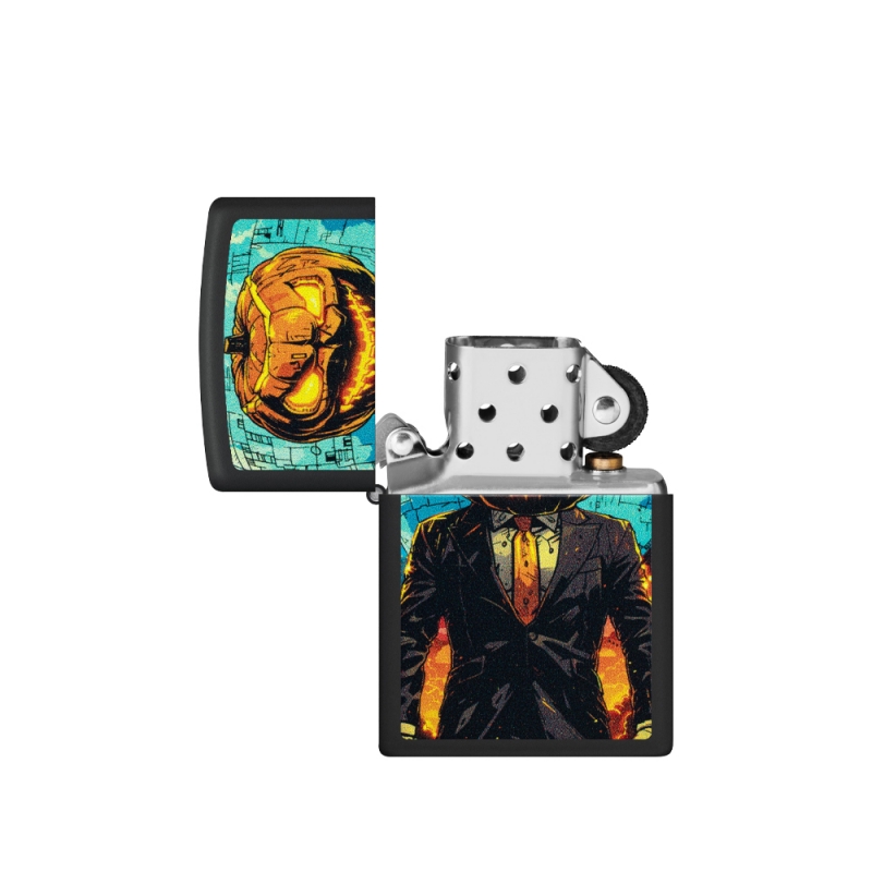 otwarta zapalniczka Zippo ze srebrnym wnętrzem i ilustracją halloween otwarta zapalniczka Zippo ze srebrnym wnętrzem i ilustracją halloween