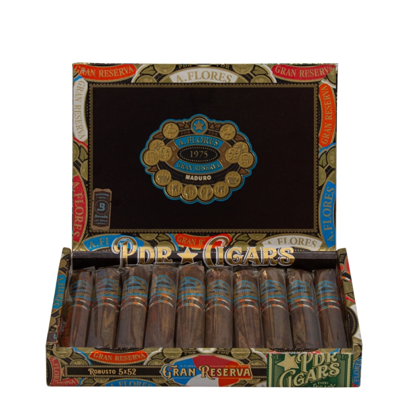 otwarte pudełko pełne cygar PDR A. Flores 1975 Gran Reserva Maduro Robusto otwarte pudełko pełne cygar PDR A. Flores 1975 Gran Reserva Maduro Robusto