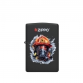 maska strażaka na tle wody na czarnej zapalniczce Zippo