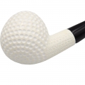 zbliżona głowa fajki w kształcie piłki golfowej z widocznymi szczegółami