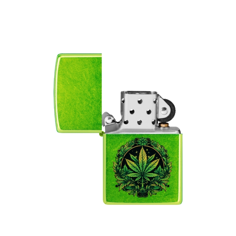 otworzona zapalniczka Zippo ze srebrnym wnętrzem i w zielonym kolorze otworzona zapalniczka Zippo ze srebrnym wnętrzem i w zielonym kolorze