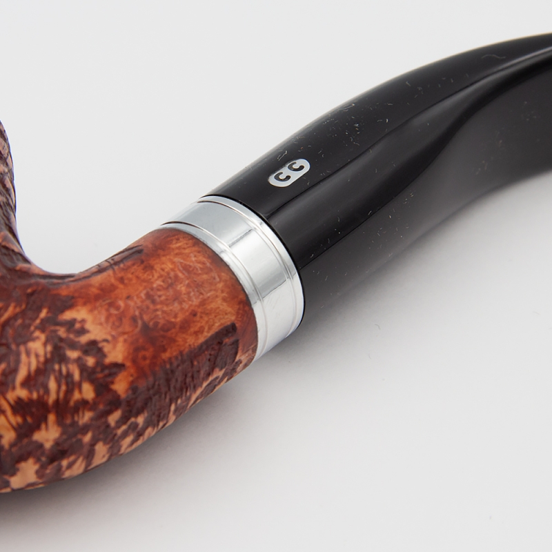 ręcznie robiona fajka z ustnikiem z metalową wstawką