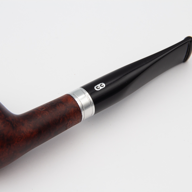 chromowany element łączący ze sobą ustnik i cybuch od fajki