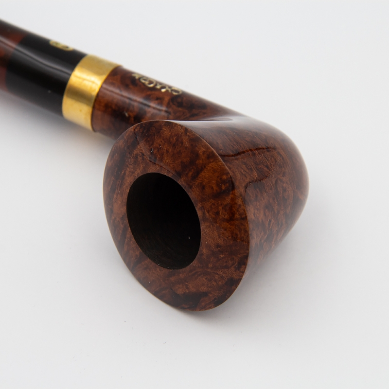 drewniany cybuch zwężający się do spodu