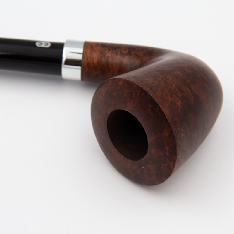 drewniany lakierowany cybuch zwężany do spodu