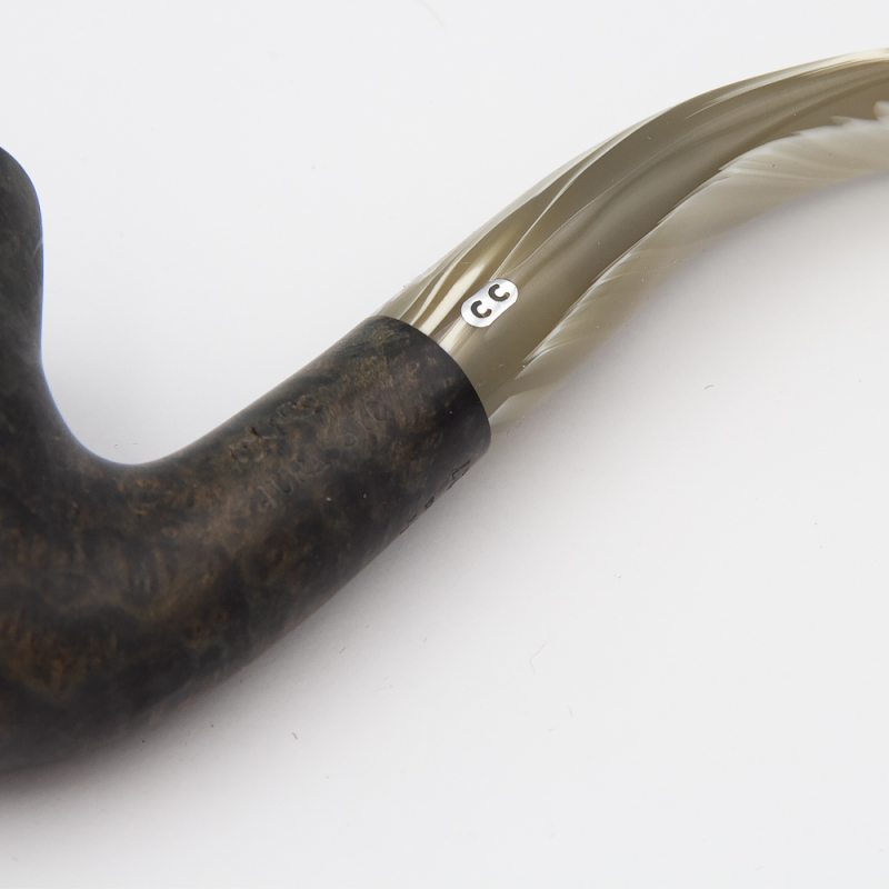 czarny grafitowy cybuch z szaro białym ustnikiem