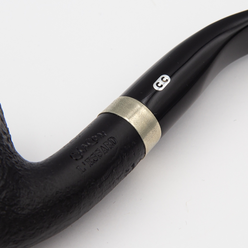 czarna fajka w całości ze srebrnym chromowanym łączeniem