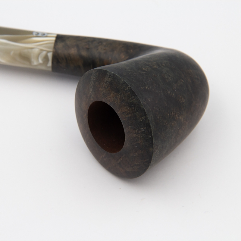 czarny grafitowy matowy cybuch ze zwężeniem na zakrzywieniu