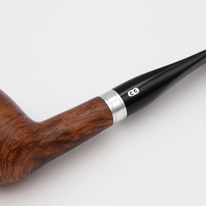 srebrne chromowane łączenie czarnego ustnika z cybuchem