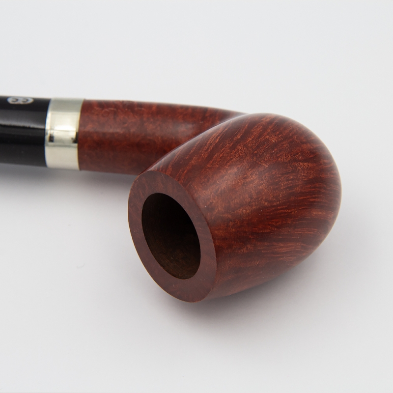 drewniany cybuch od fajki w kolorze rudego drewna