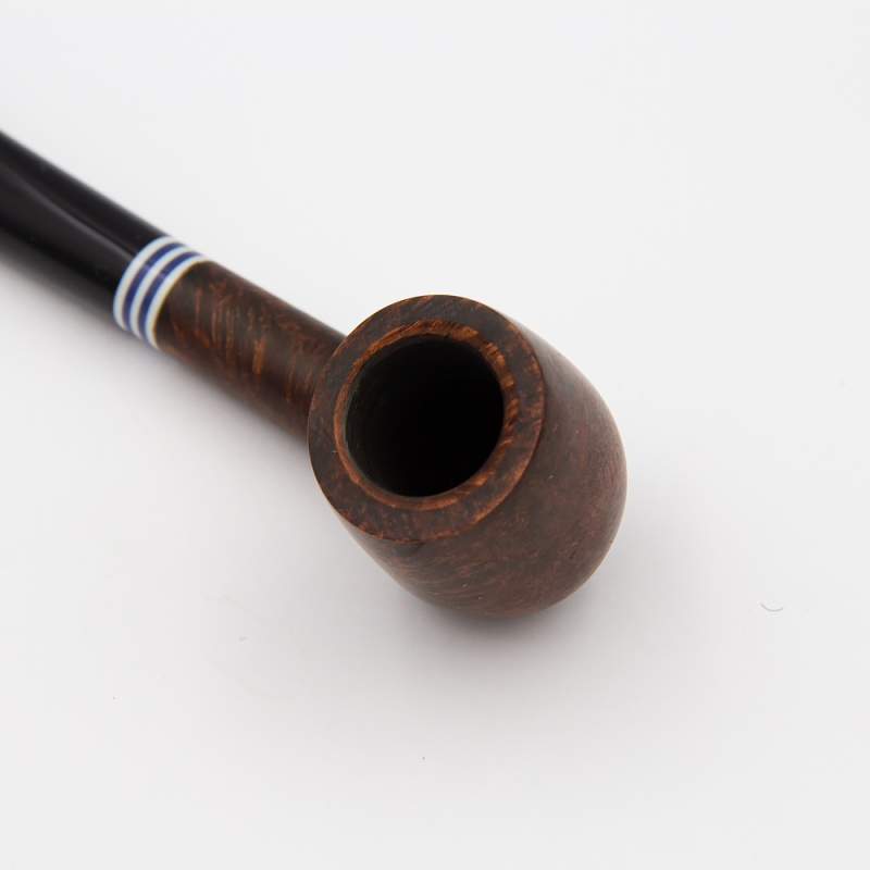 brązowy mały cybuch od fajki