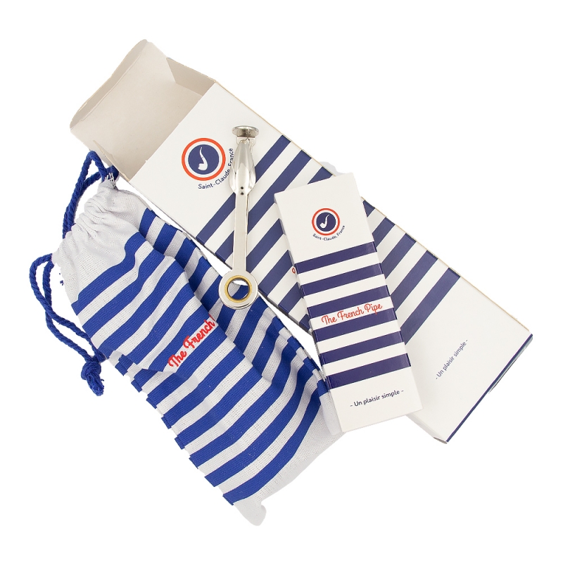 otwarte biało niebieskie pudełko z akcesoriami do fajki