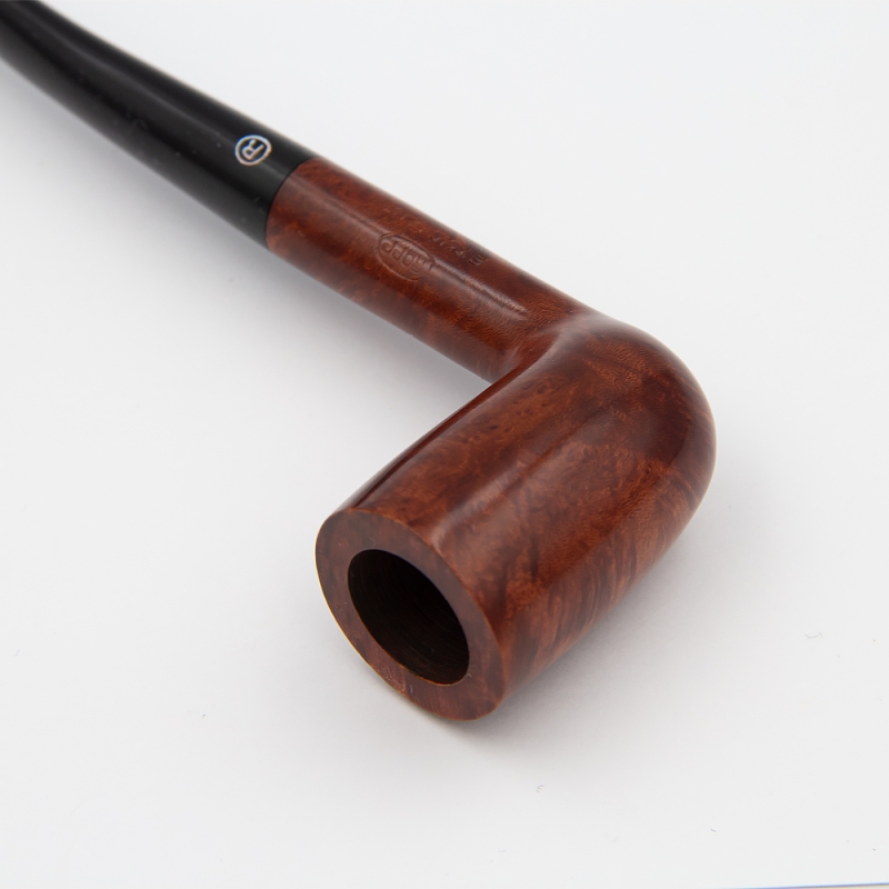 zwężony cybuch od drewnianej fajki lakierowany