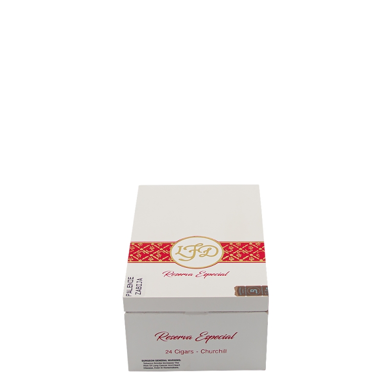 biało czerwone pudełko z cygarami marki LFD w środku