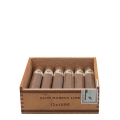otwarte pudełko pełne cygar Casdagli Club Mareva Jure