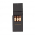 Laura Chavin Invincible Black Short Robusto - 3 cygara