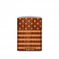 metalowa zapalniczka Zippo z naturalnym drewnianym wzorem flagi USA owiniętym wokół obudowy