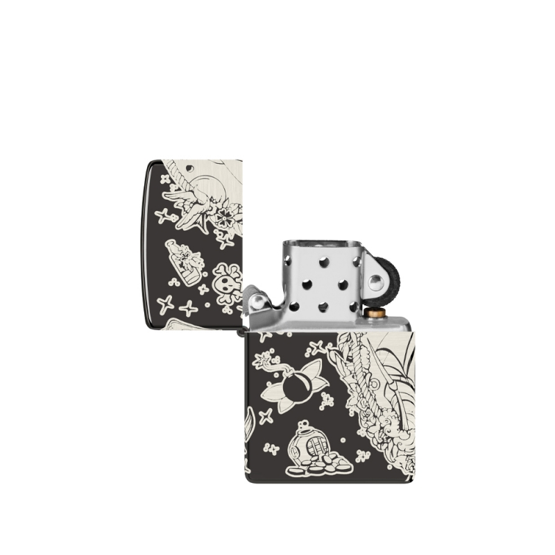 otwarta zapalniczka z widocznym srebrzystym kominkiem który kontrastuje z barwną tematyką tatuażową