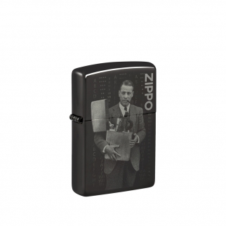 front zapalniczki z detalami artystycznego obrazu młodego Blaisdella oraz firmowym logo w rogu