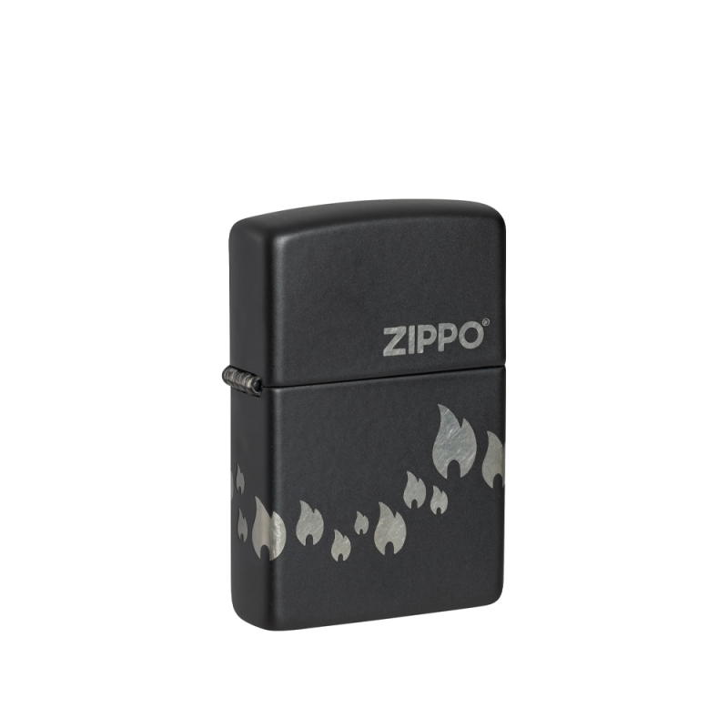 front zapalniczki z artystyczną grafiką inspirowaną układem gwiazd która wyróżnia się na tle klasycznego metalu