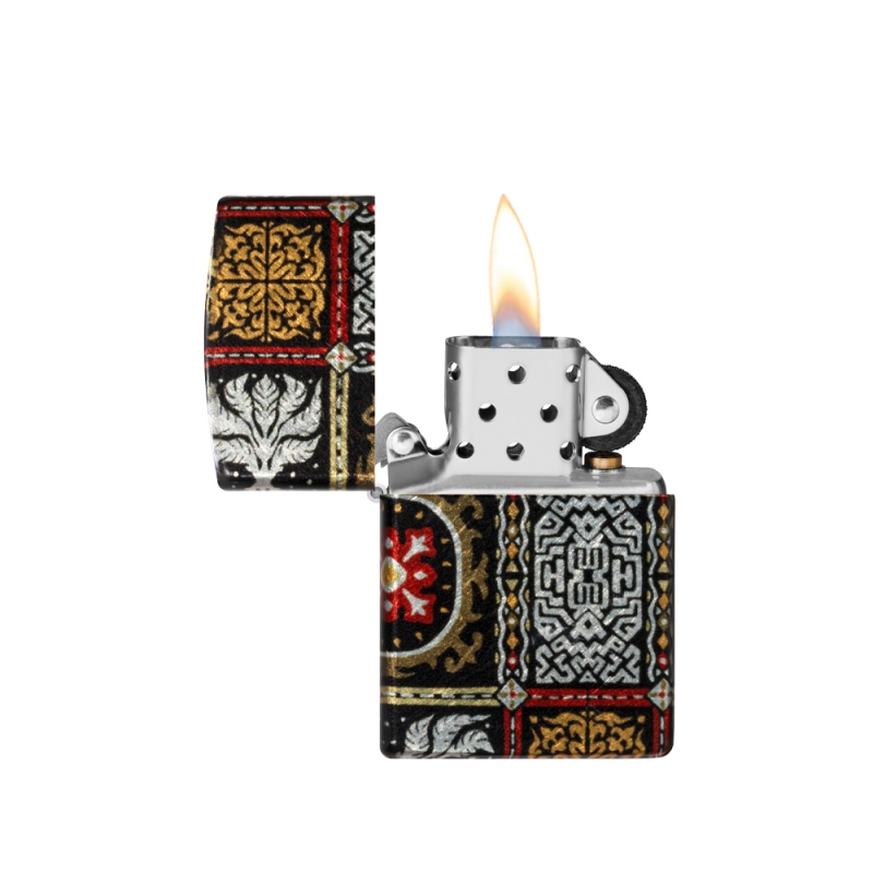 zapalniczka z bogatą teksturą wzoru i eleganckim połyskiem metalu