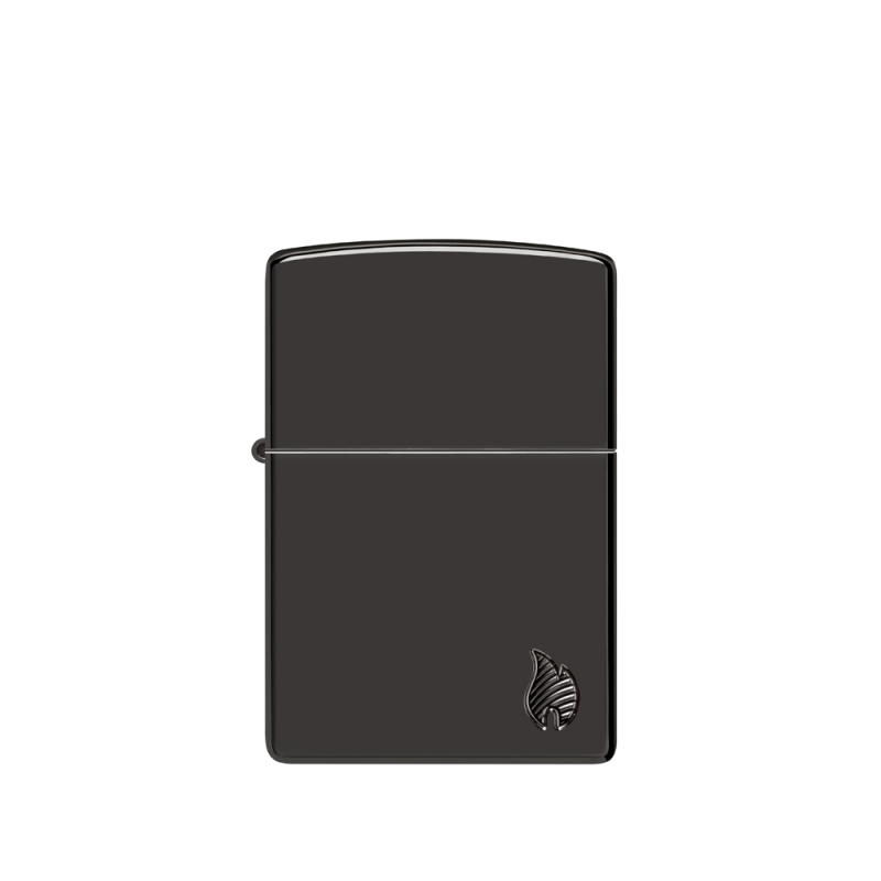 metalowa zapalniczka Zippo z eleganckim wykończeniem High Polish Black i minimalistycznym symbolem ognia u dołu