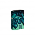 obudowa zapalniczki Zippo z barwnym nadrukiem syreny zanurzonej w podwodnej scenerii pełnej fal i morskich detali