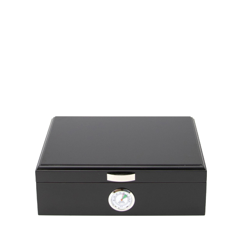 elegancki czarny humidor Passatore z wbudowanym higrometrem i metalowym uchwytem na wieku
